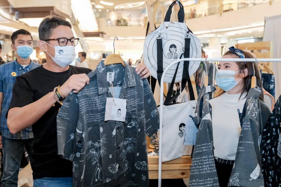 Kunjungi Pameran Brand Lokal, Sandiaga Harap Ekonomi Kreatif Terus Tumbuh