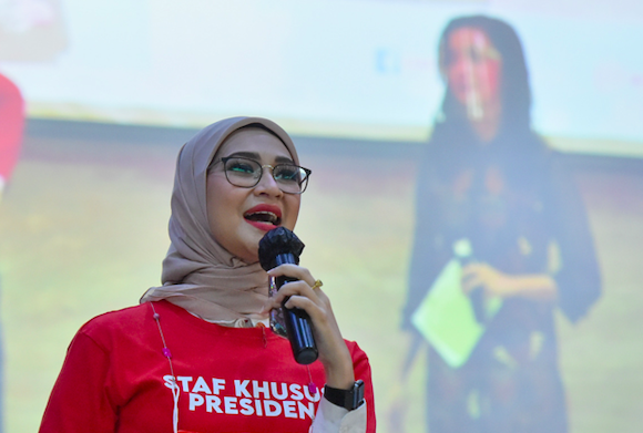 Angkie Yudistia,  Sociopreneur Milenial & Penyandang Disabilitas di Ring 1 Istana Presiden