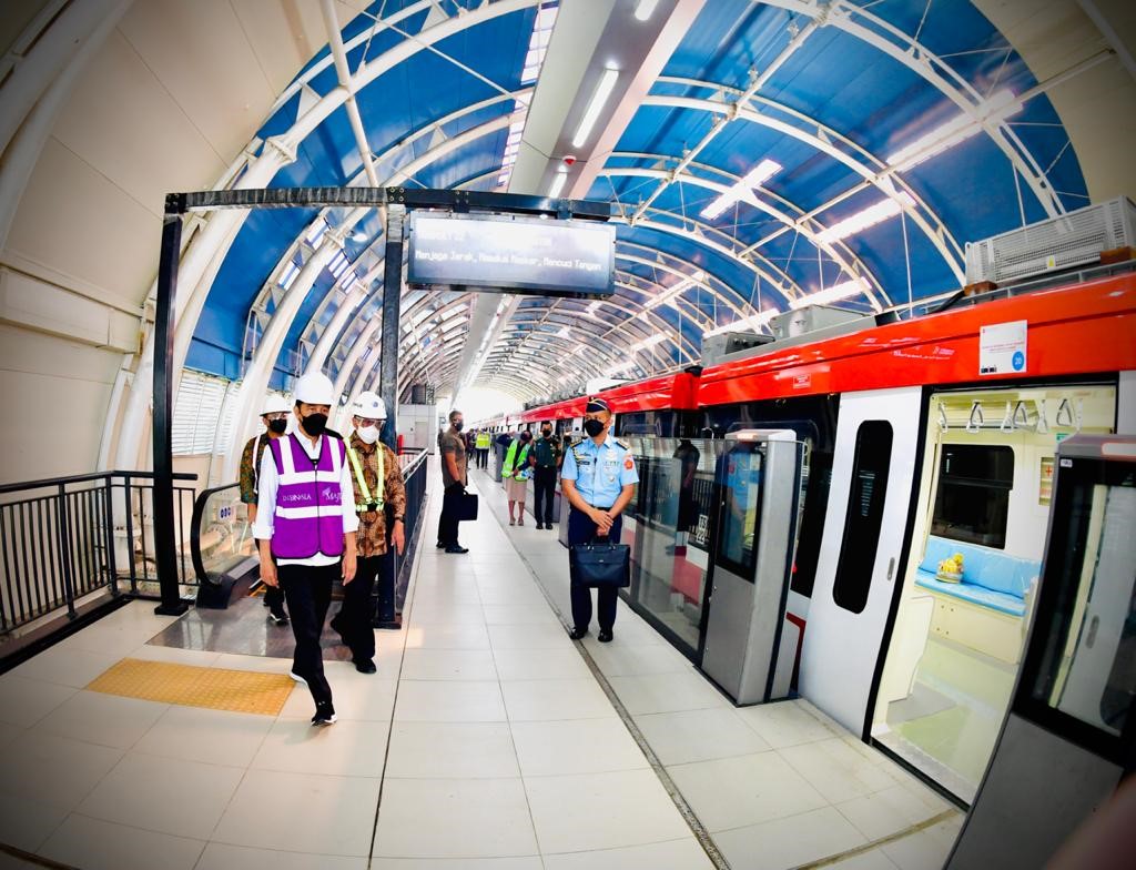Jokowi : LRT Akan Beroperasi Juni 2022
