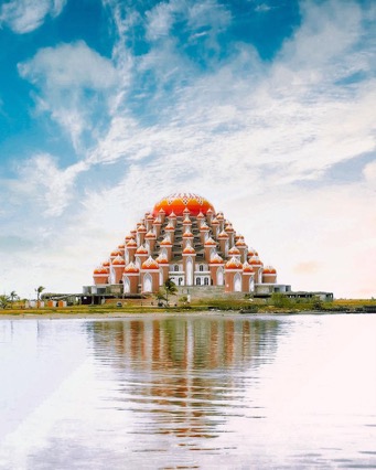 Ikon Religi Makassar, Masjid Kubah 99