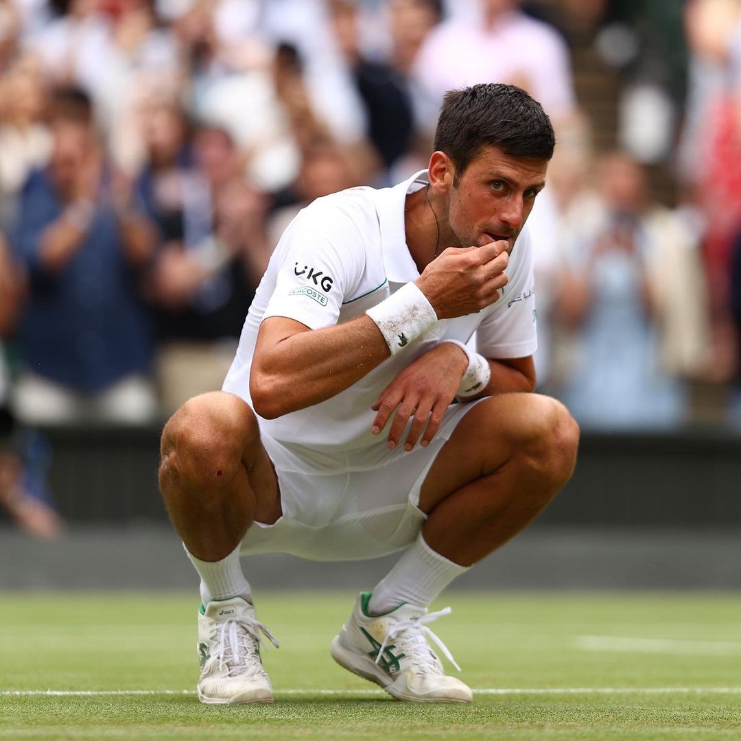 Momen Indah Novak Djokovic Beri Raket Buat Anak Kecil Cantik nan Lucu