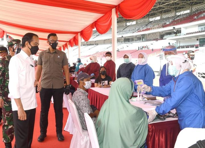 Geger Vaksin Berbayar, Jokowi Turun Tangan