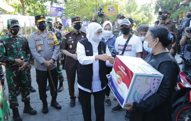 Bansos Sembako Mulai Didistribusikan di Jatim, Warga Minta Pembagian Merata