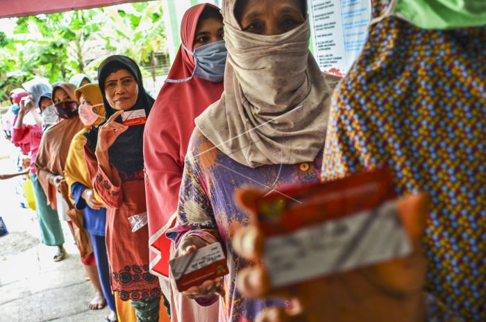 Ketua DPD & Legislator Minta Pemerintah Segera Cairkan Bantuan Sosial