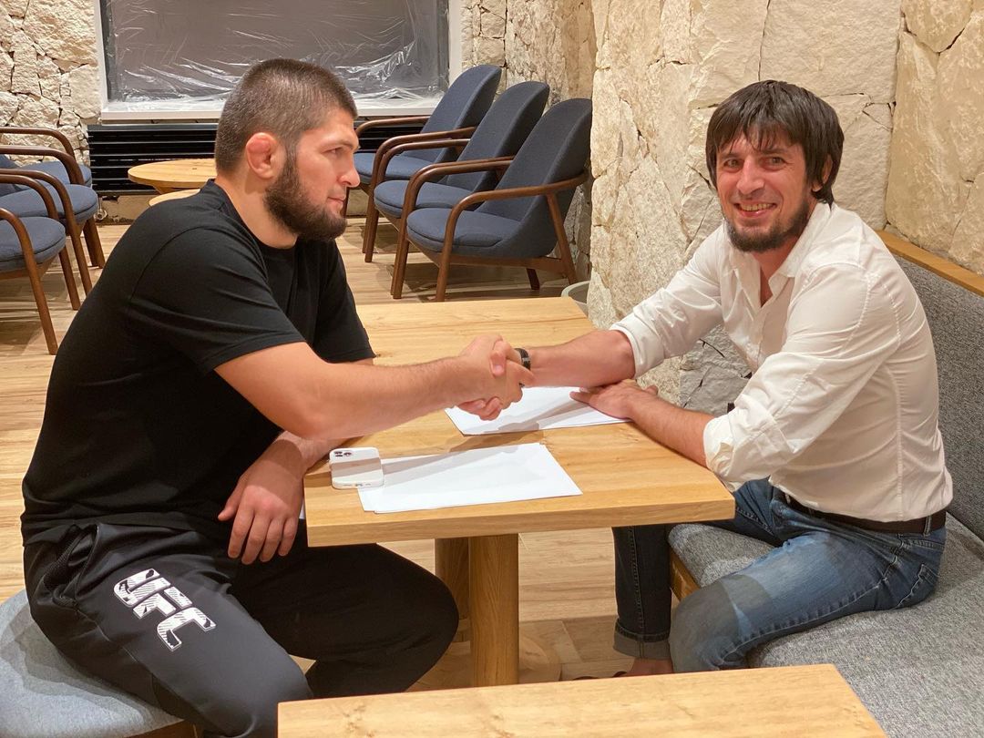 Khabib Nurmagomedov, dari Tarung Bebas UFC Jadi Striker Klub Divisi Tiga Rusia?