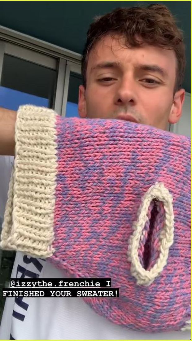 Tom Daley, Atlet Diving Inggris Viral Merajut di Tengah Lomba