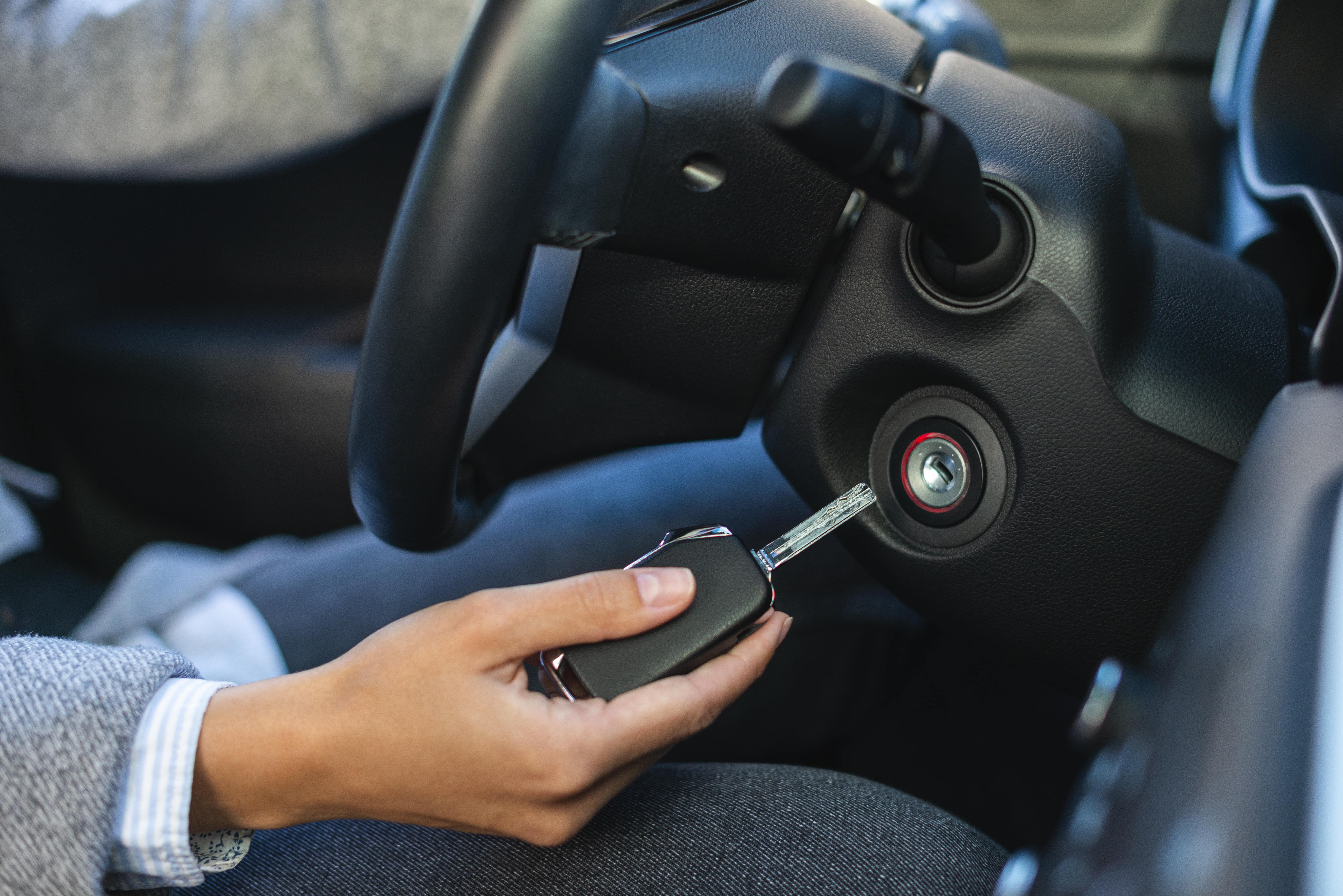 Kunci Mobil Immobilizer Dilengkapi Chip Anti Maling