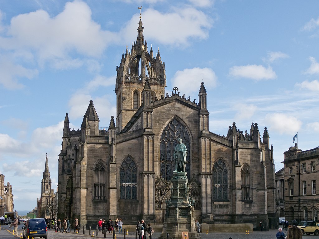 Wisata Menjelajahi Kastil di Edinburgh, Skotlandia