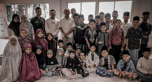 Berbagi ke Panti Asuhan, Mahasiswa IPB Bangun Panti Goceng