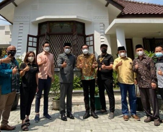 Penuhi Wasiat Inggit Garnasih, Ridwan Kamil Bangun Klinik Geriatri di Bandung