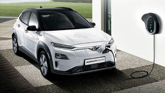 Indonesia Mulai Produksi Mobil Listrik Pertengahan Tahun Depan