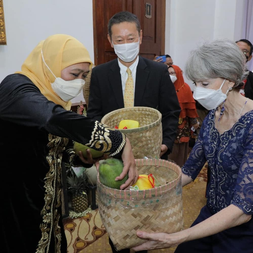 Gubernur Jatim Khofifah Indar Parawansa Pamer Produk Hortikultura untuk Ekspor