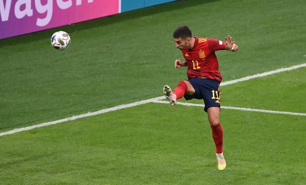 Rekor Italia Dihentikan Spanyol via Kaki dan Kepala Ferran Torres