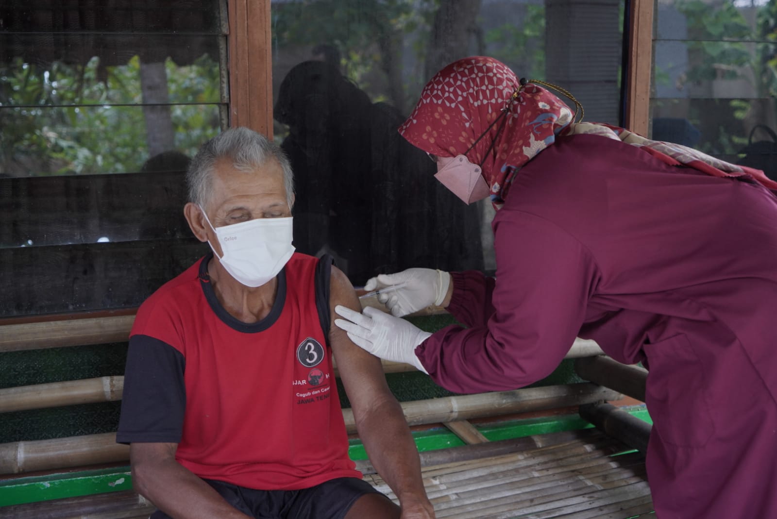 Pemkab Klaten Vaksinasi Lansia 102 Tahun