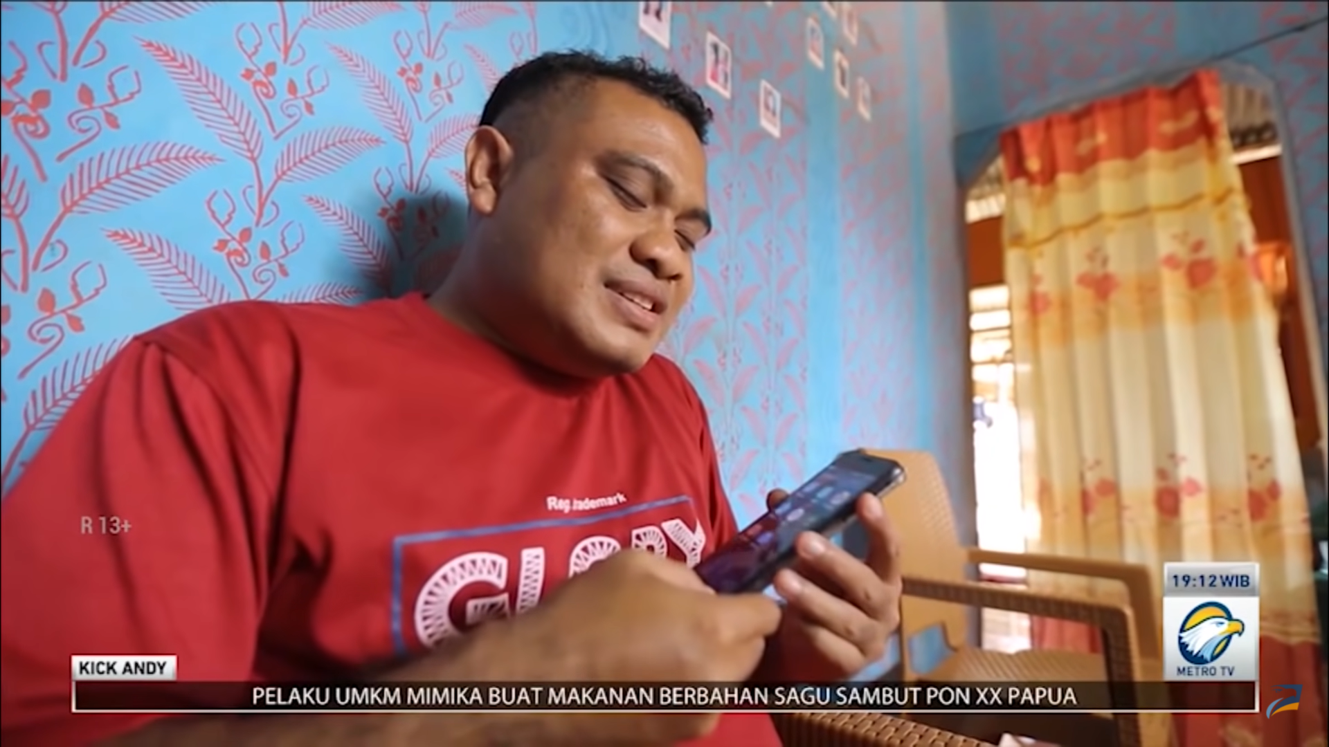 Tuna Netra yang Pantang Menyerah, Migel Dano Kini Miliki Usaha Ikan Asap