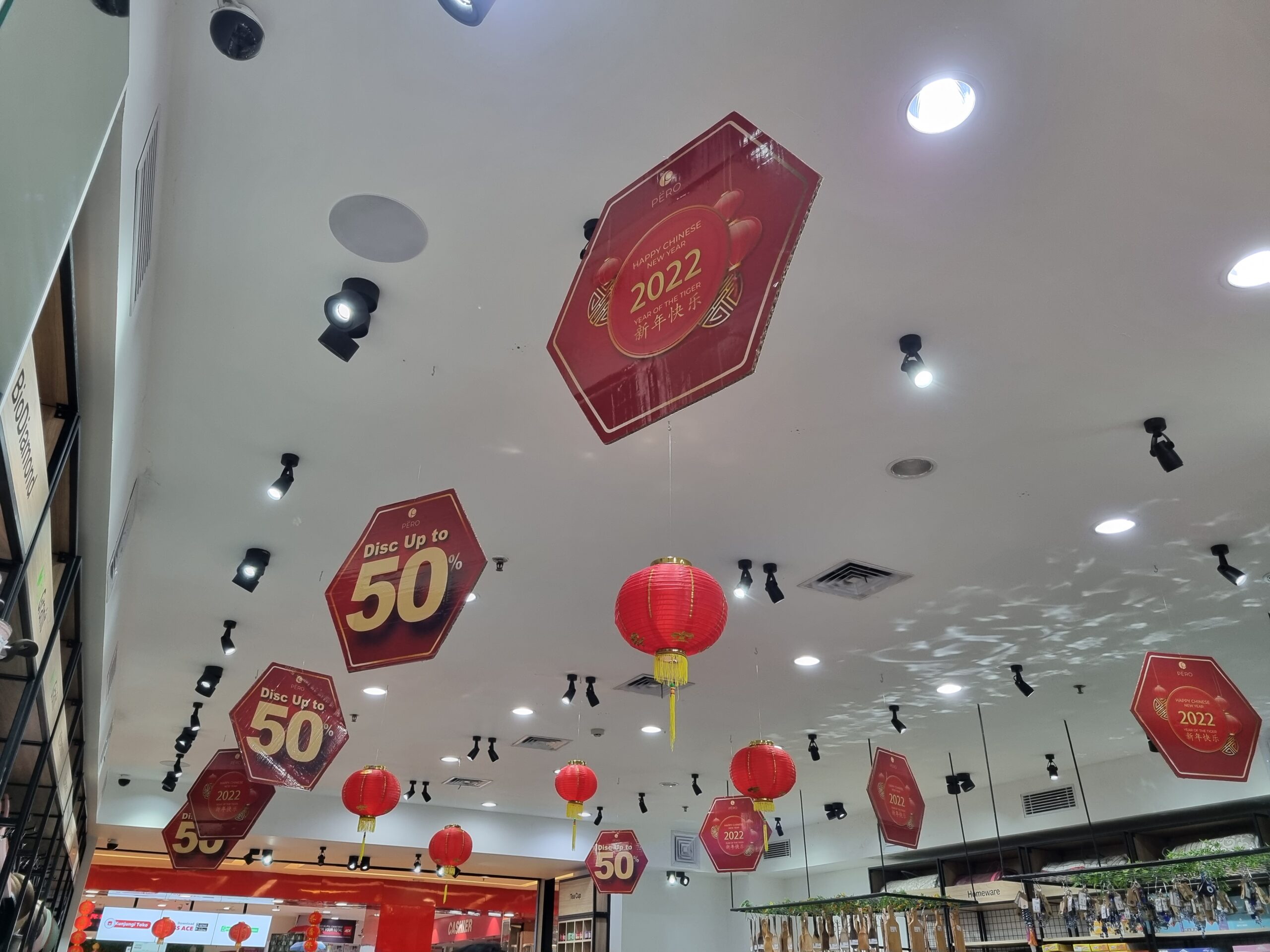 Berbagai diskon di Pondok Indah Mall 