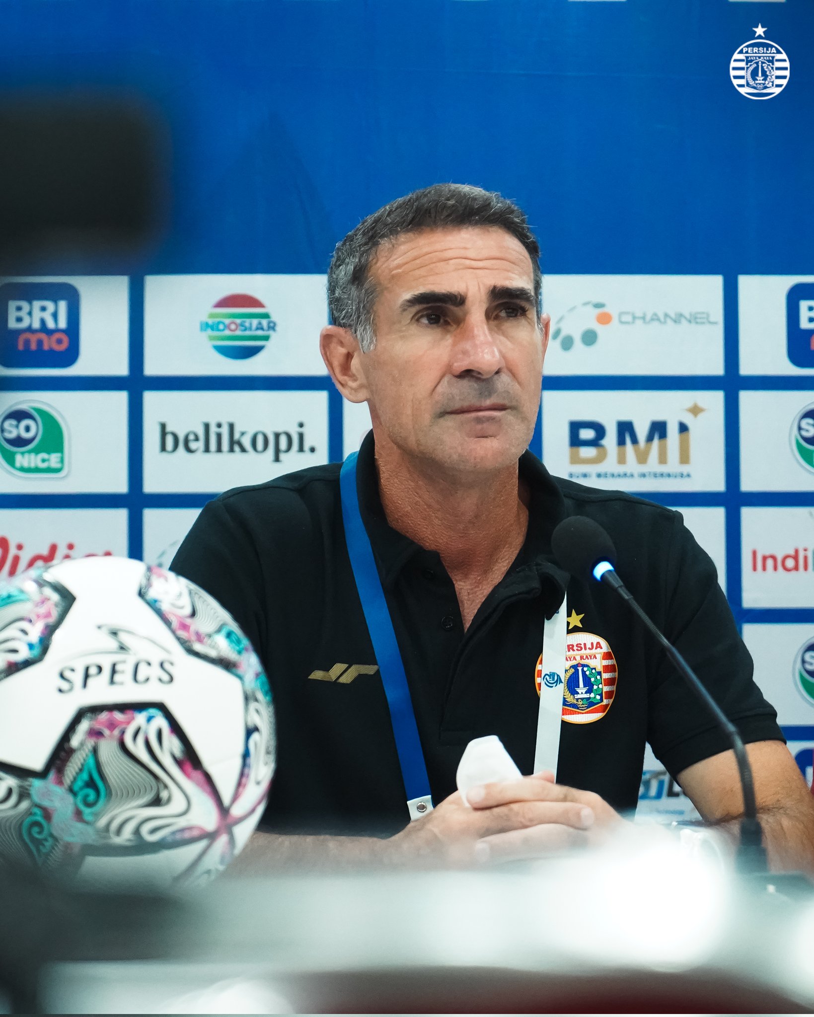Persija Mulai Merasakan Tekanan Besar