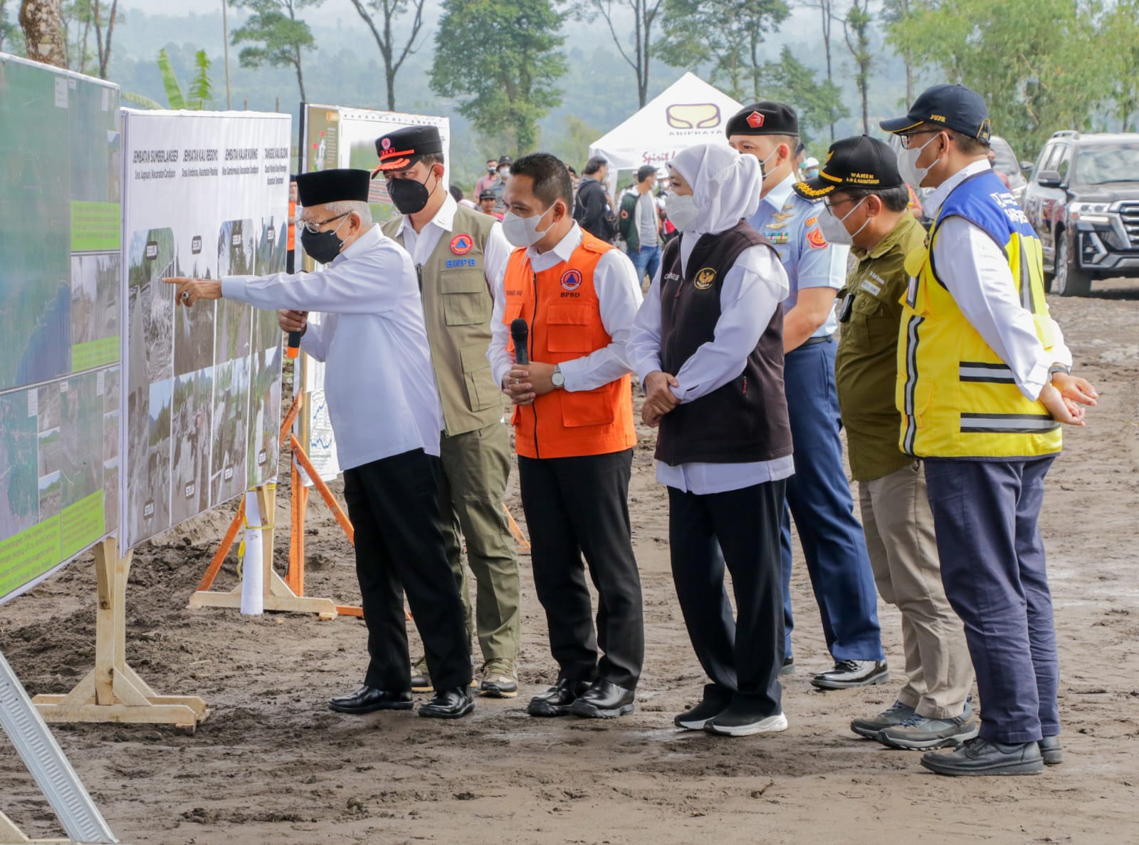 Pemerintah Akan Bangun Sekitar 2.000 Hunian Sementara Korban Semeru
