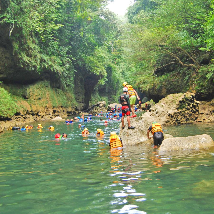 6 Spot Rafting Seru yang Mengasah Adrenalin di Indonesia