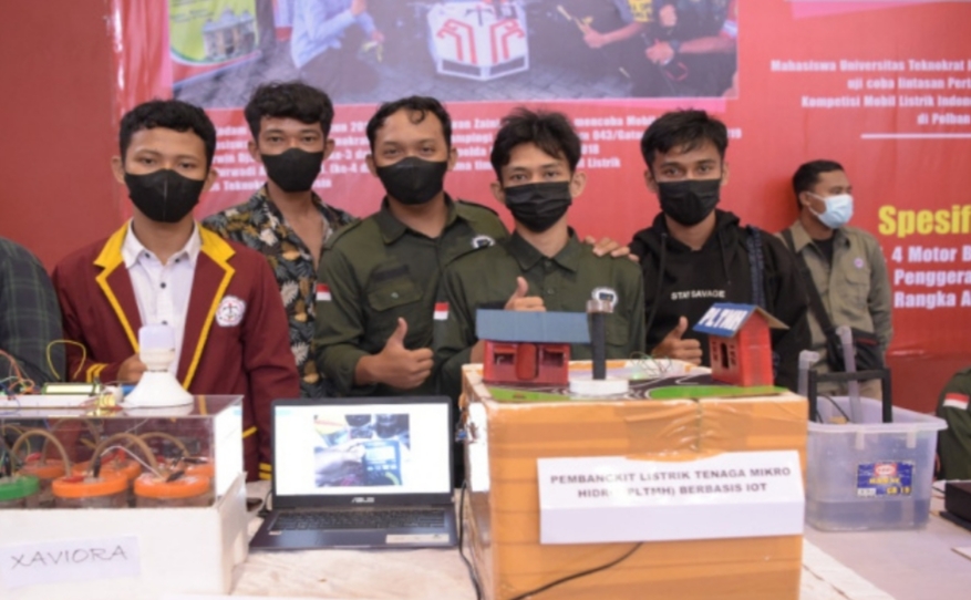 Mahasiswa Universitas Teknokrat Indonesia Olah Air Limbah Jadi Energi Listrik