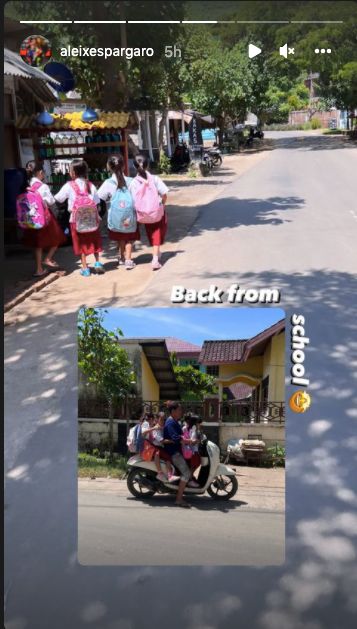Saat Pembalap MotoGP Takjub Lihat Penjual Bensin Eceran dan Satu Motor Bonceng Empat