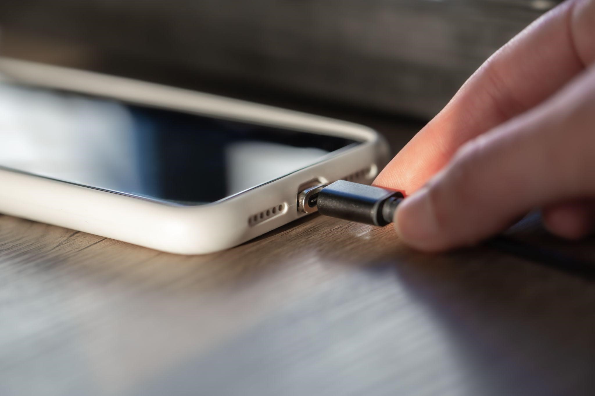 Ini Cara Menjaga Kesehatan Baterai Smartphone Agar Awet