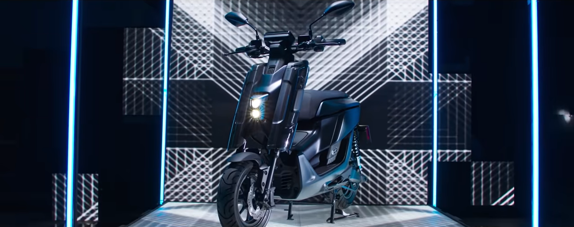 Yamaha EMF 2022, Skuter Listrik Berdesain Futuristik Harga Rp 51 Jutaan
