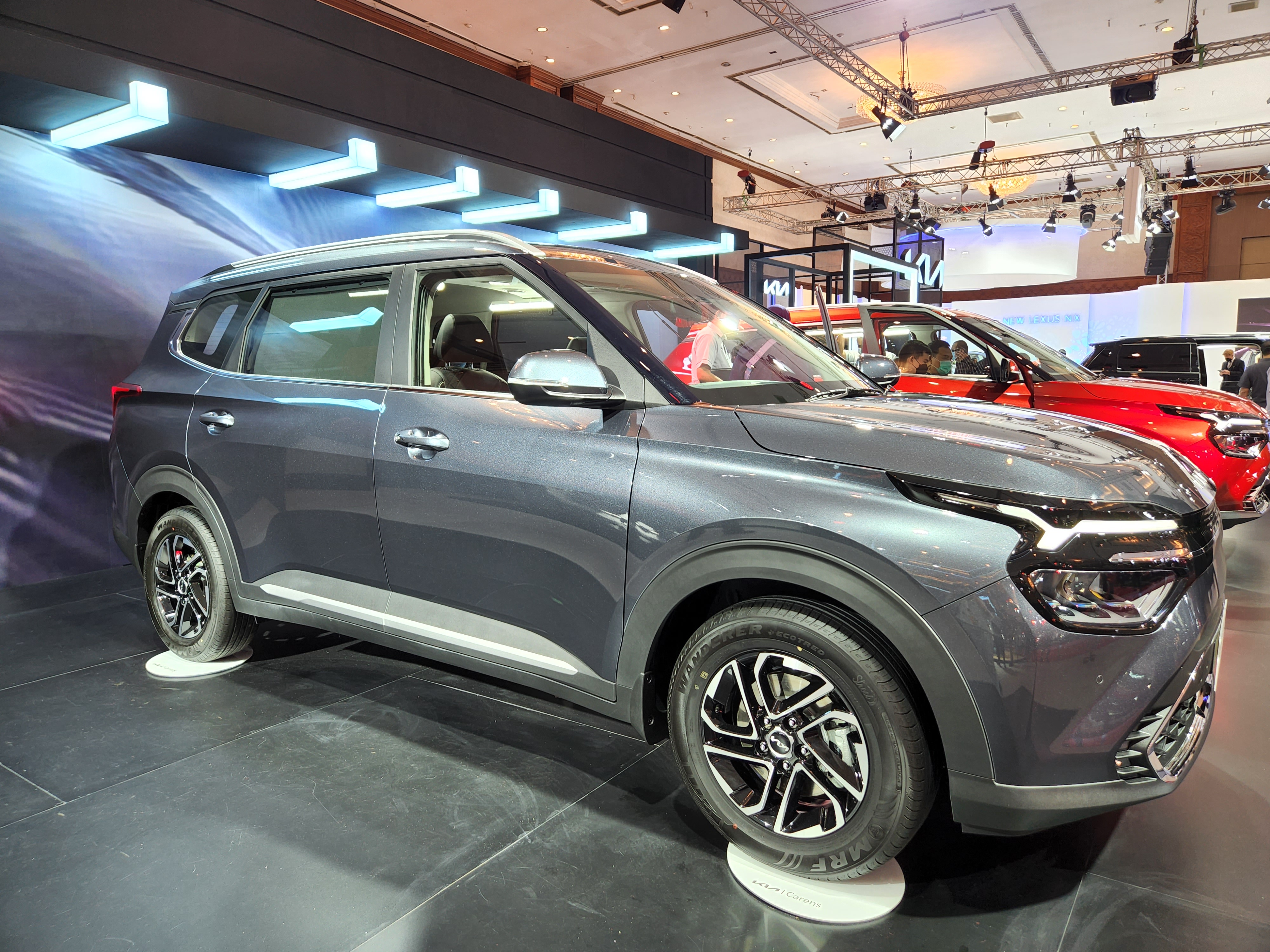 Kia Carens dan Lexus NX Series Meluncur Perdana di Jakarta Auto Week 2022