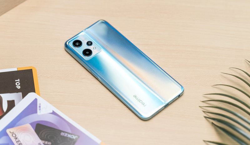 Resmi Diluncurkan, Realme V25 Hadir dengan RAM 12 GB