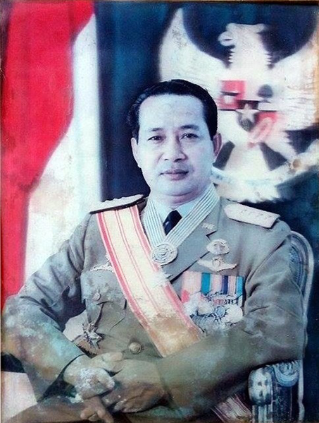 Jenderal TNI Soeharto saat sebagai Presiden merangkap Panglima ABRI