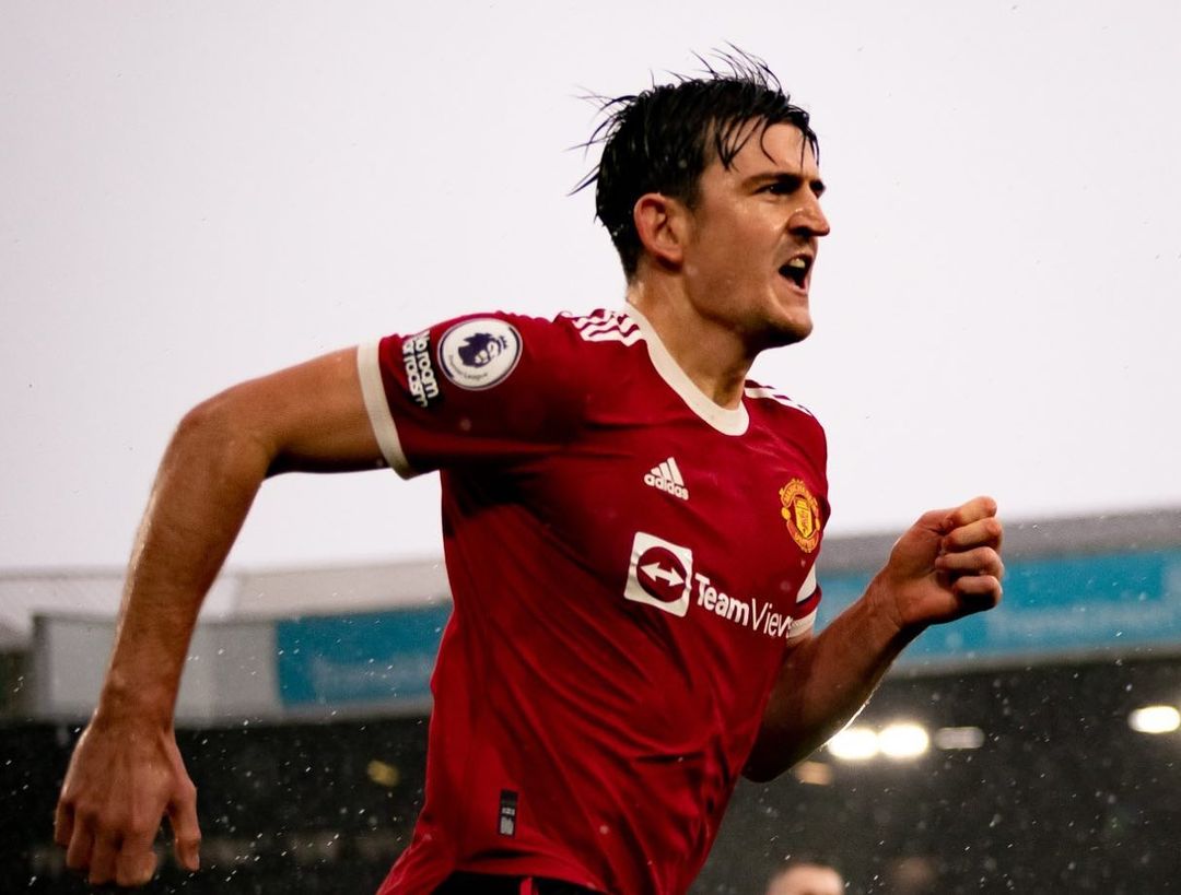 Harry Maguire Ada-ada Saja, Tendang Kepala Paul Pogba sampai Berdarah