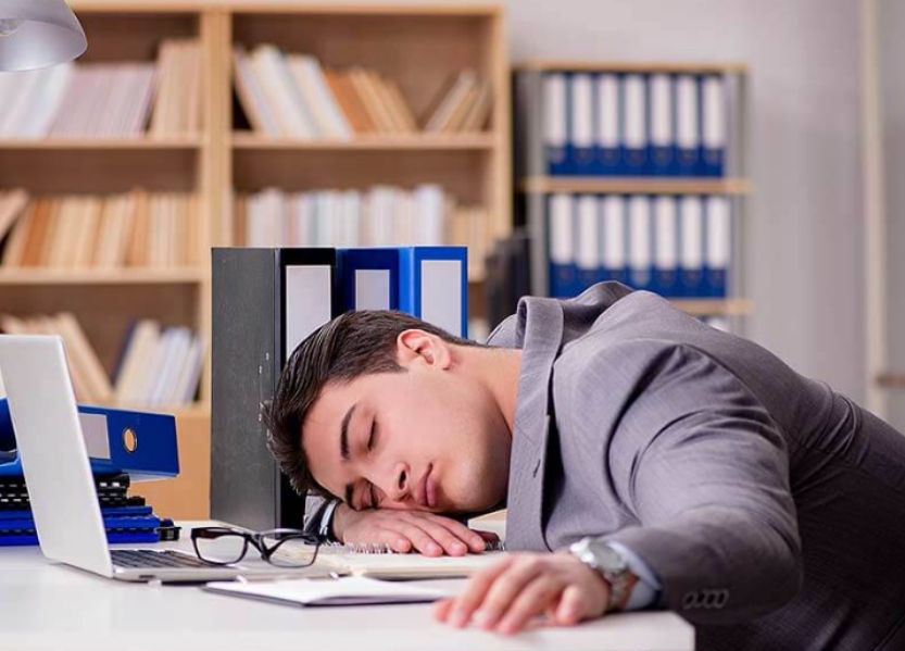 7 Cara Kembalikan Semangat Kerja Saat Berpuasa
