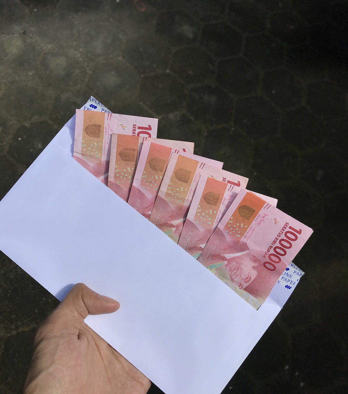 Bagaimana Asal Usul THR di Indonesia?