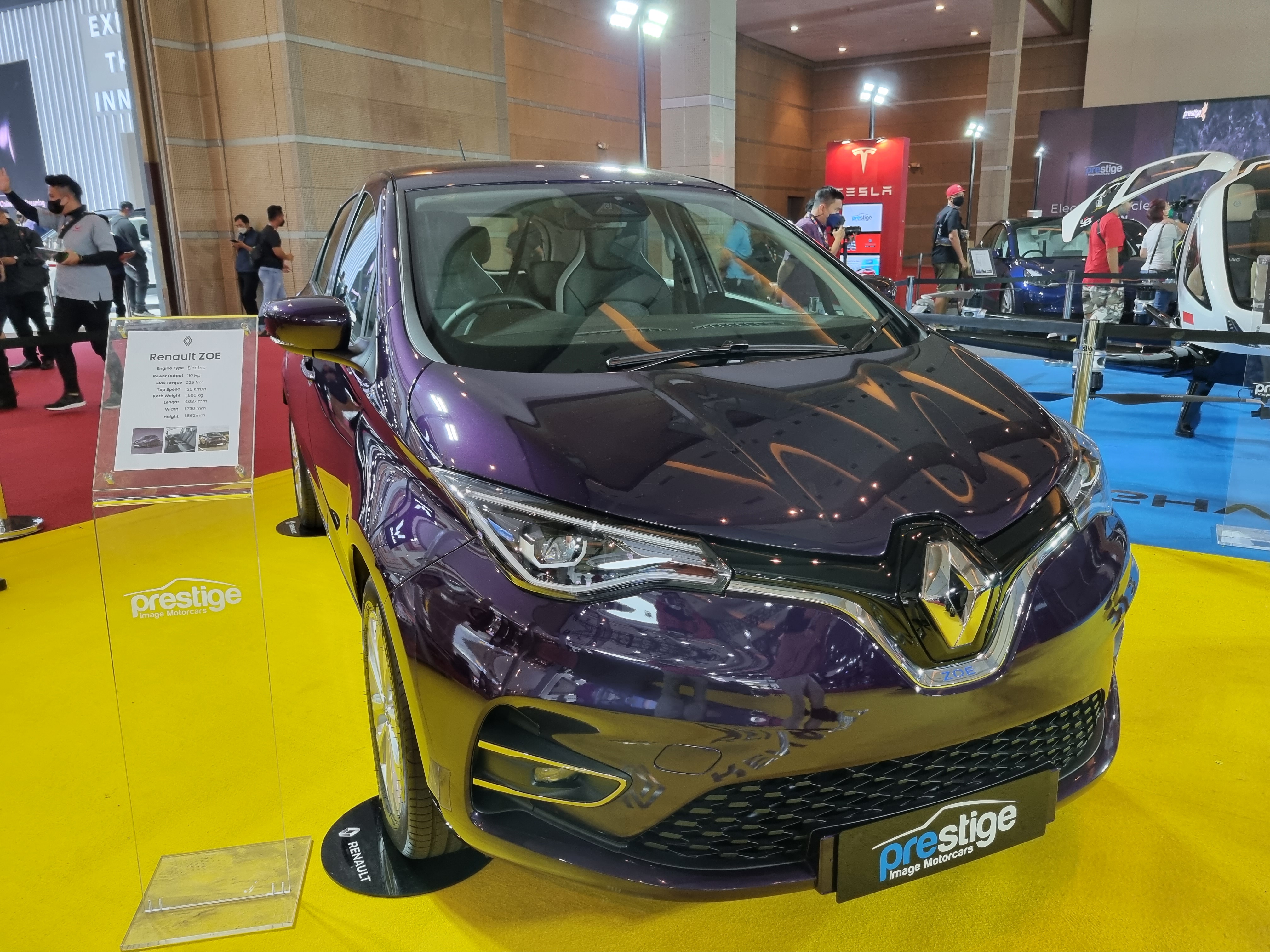 Renault Zoe, Pilihan Mobil Listrik Mini Kompak Favorit Pasar Eropa