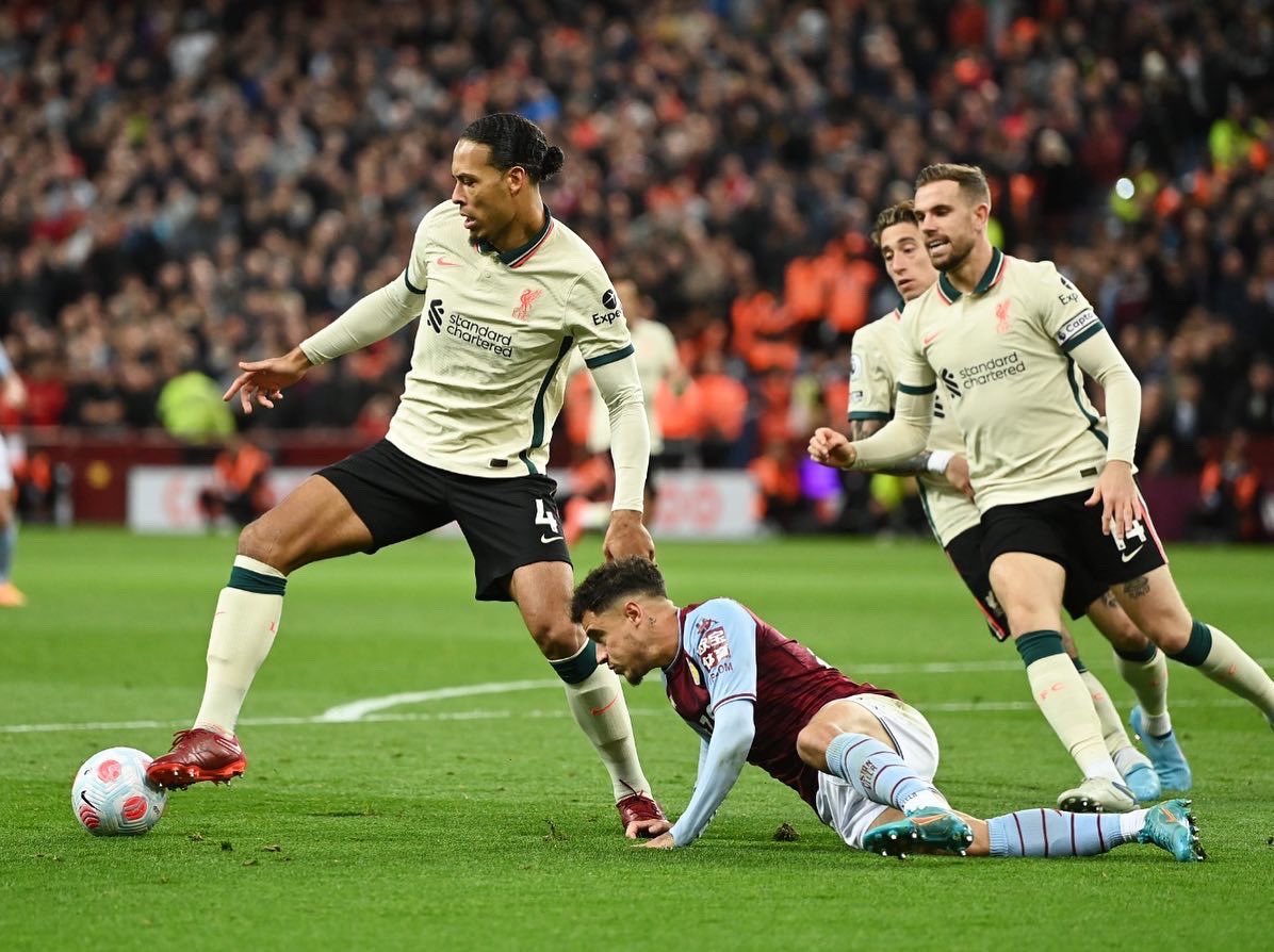 Kalahkan Aston Villa, Liverpool Beri Tekanan Lagi ke Man City