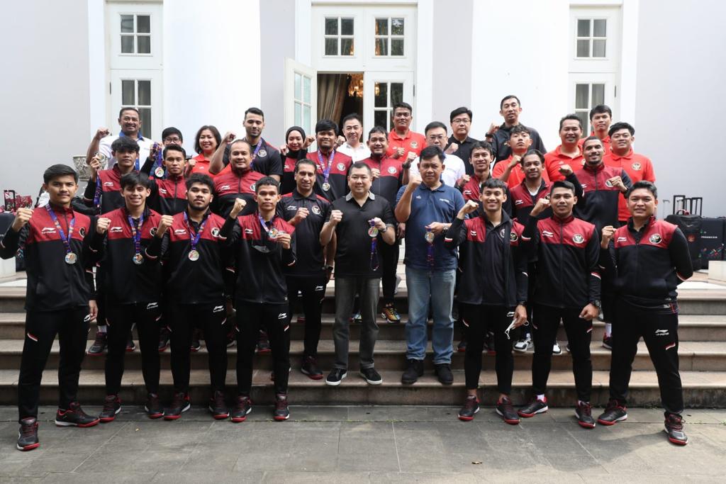 Timnas Futsal Disiram Uang Tunai Rp 200 Juta