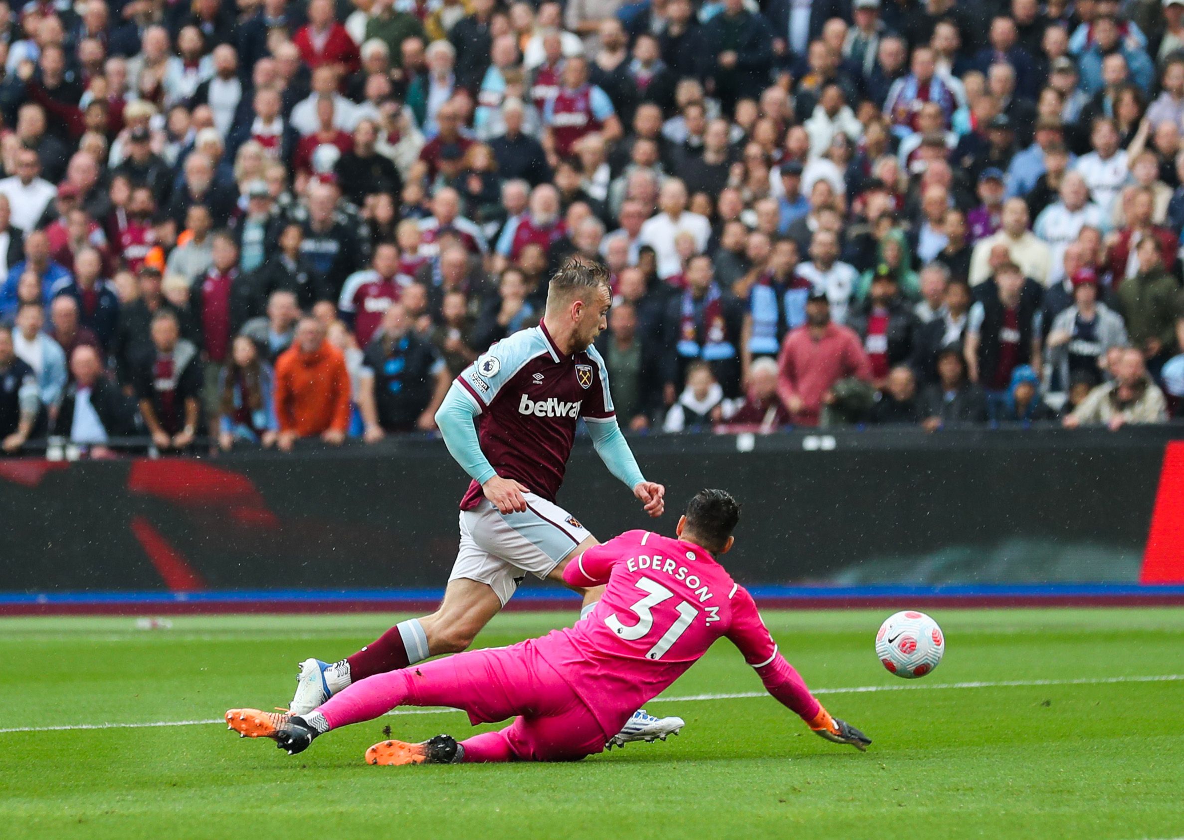 Man City Ditahan West Ham, Peluang Liverpool Juara Premier League Masih Ada