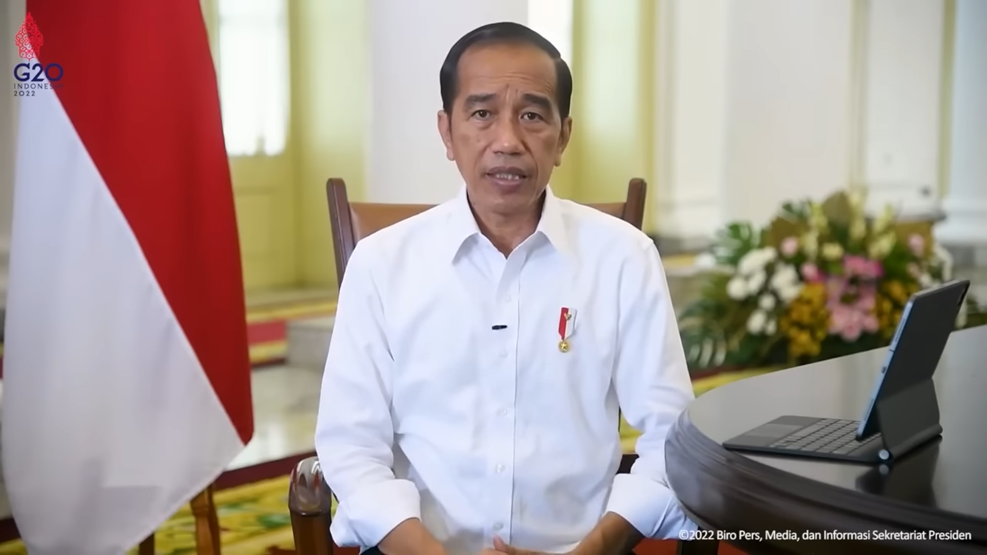 Presiden Jokowi Perbolehkan Masyarakat Lepas Masker di Ruangan Terbuka