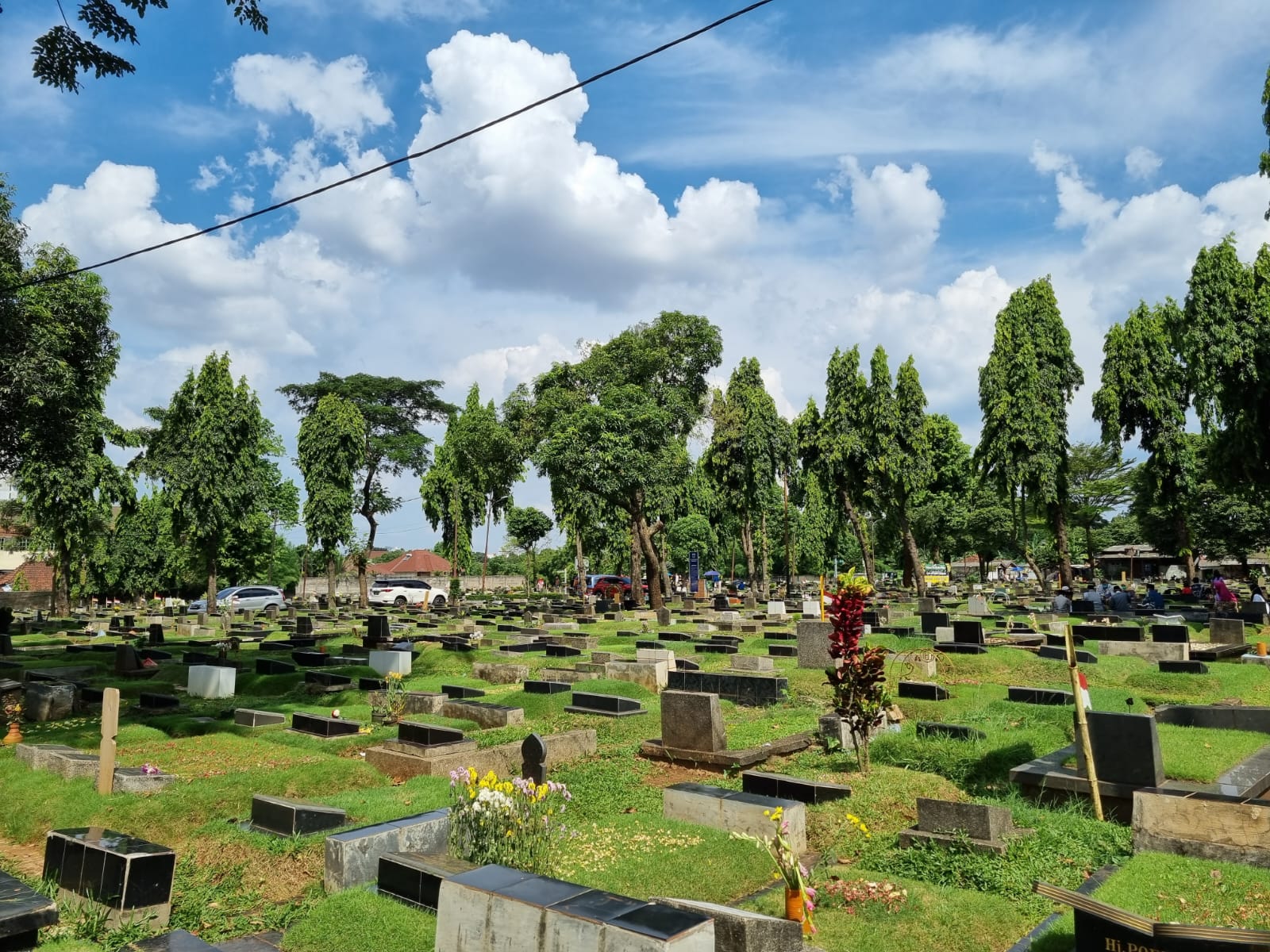 Mengulik Tradisi Ziarah Kubur pada Hari Lebaran di Indonesia