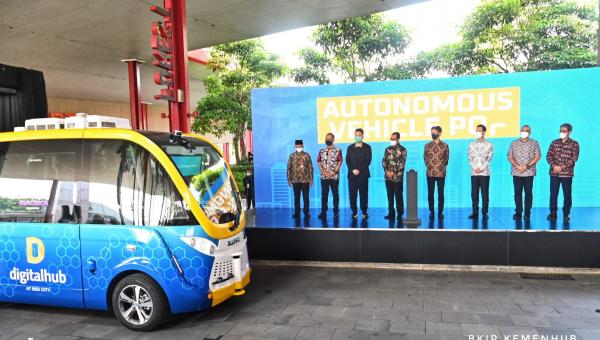 Ova Emilia, Perempuan Kedua yang Jabat Rektor UGM