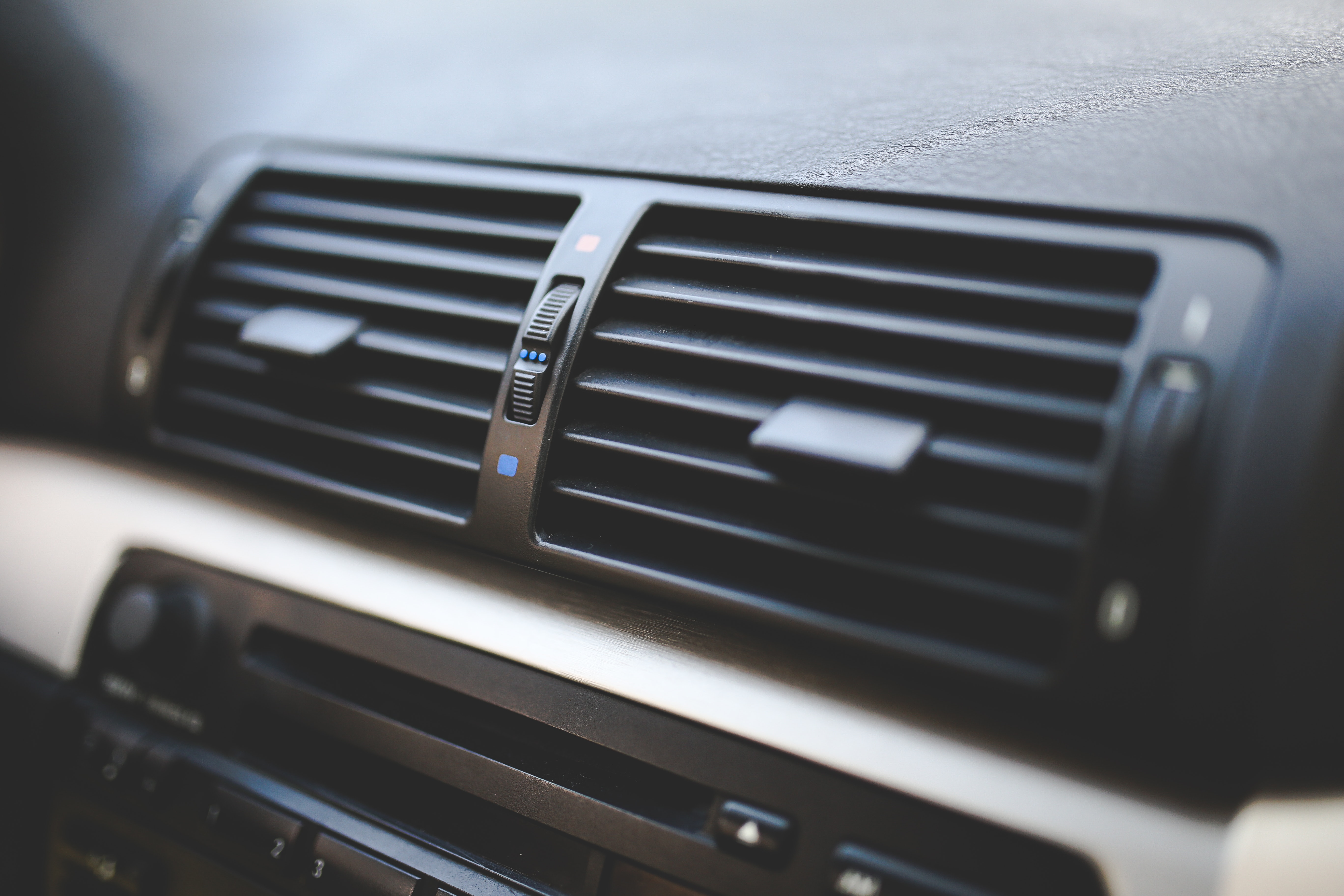 5 Tips Jaga AC Mobil Agar Tetap Dingin