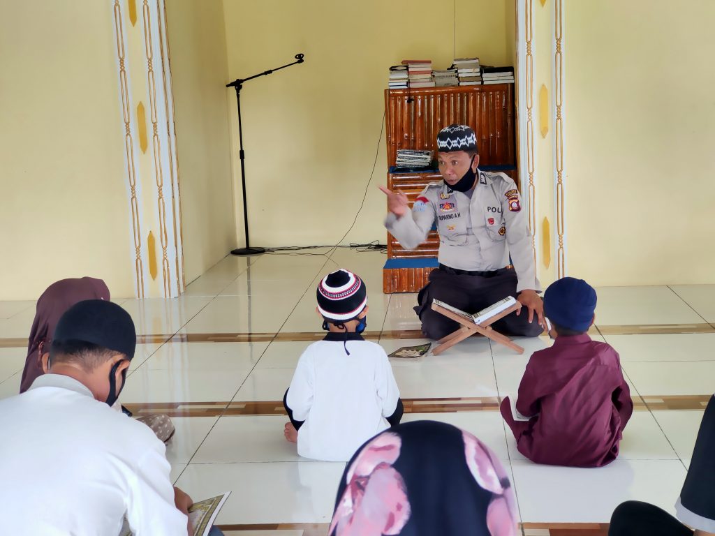 Bripka Suparno Hamza, Sisihkan Gaji untuk Dirikan Masjid di Tempat Maksiat
