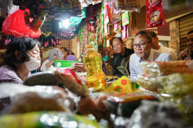 Wamendag Jerry Sidak Pasar Bulu Semarang, Harga Migor Turun