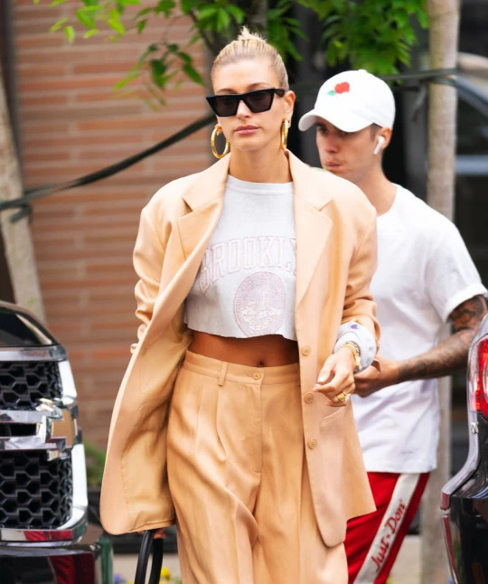 Kasual Tapi Rapi, Ini Tren Fashion Big Blazer
