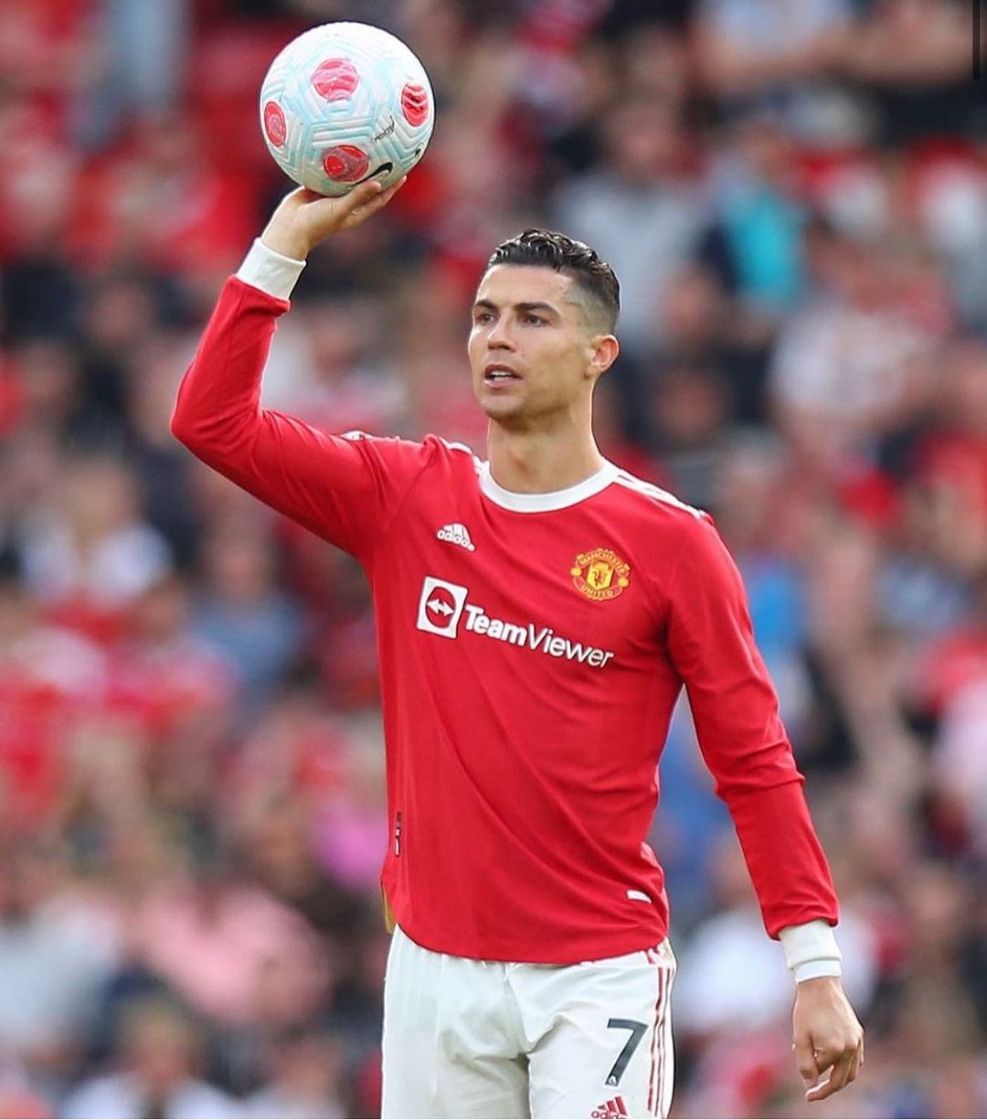 Cristiano Ronaldo Merengek Pindah dari Manchester United