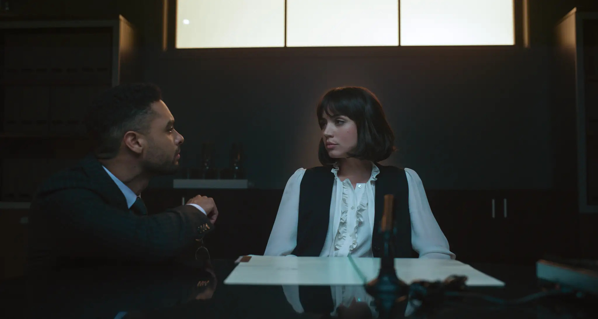 The Gray Man, Film Penuh Aksi Ryan Gosling vs Chris Evans