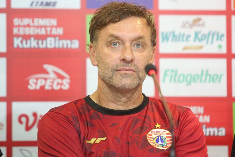 Thomas Doll Sebut Persija Lebih Baik dari Manchester United, Gibran Anggap Persis Sama dengan Setan Merah