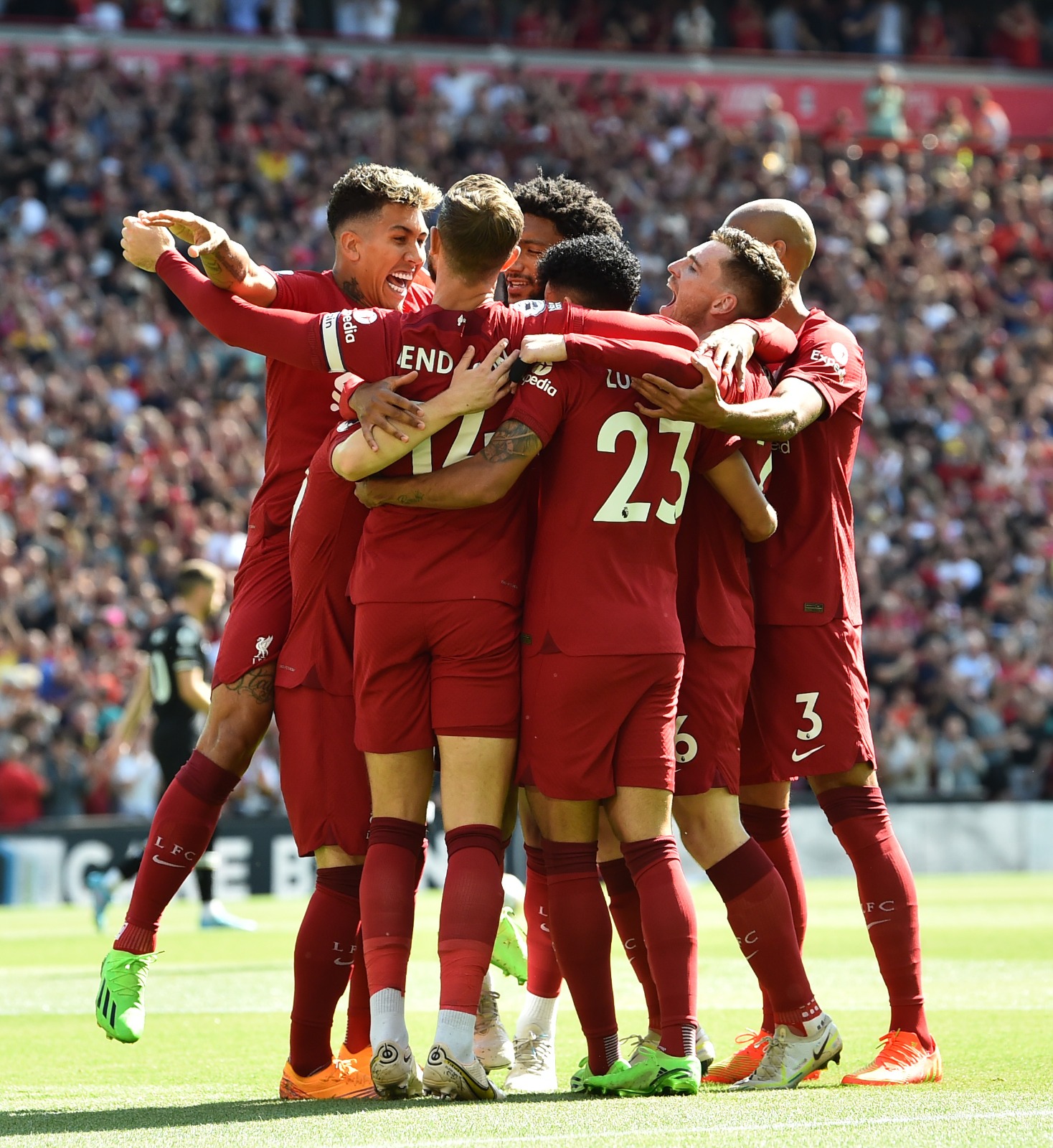 Hasil Premier League: Manchester United Menang Lagi, Liverpool Pesta 9 Gol