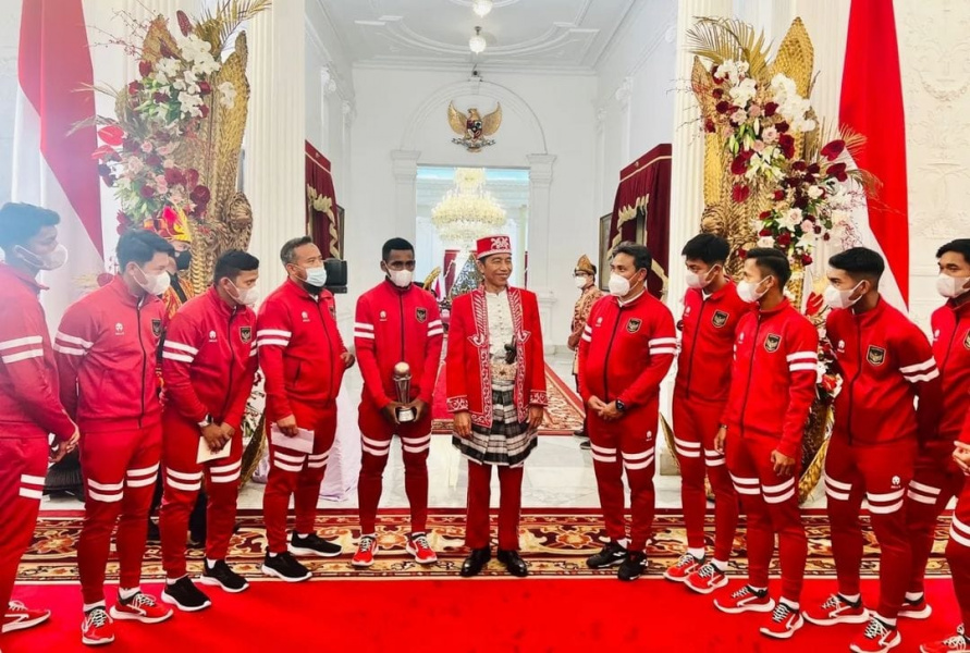 Presiden Jokowi Berikan Bonus Rp 1 Miliar kepada Timnas Indonesia U-16