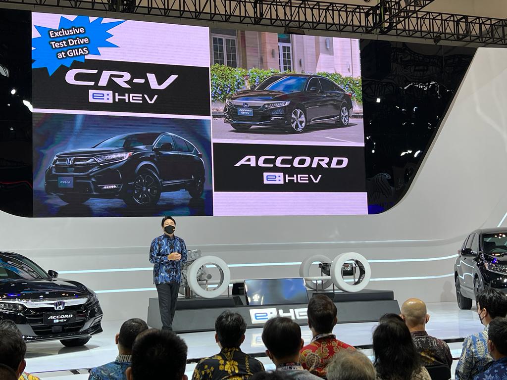 Tunjukkan Komitmen Elektrifikasi, Honda Pamerkan CR-V dan Accord Versi Hybrid di GIIAS 2022